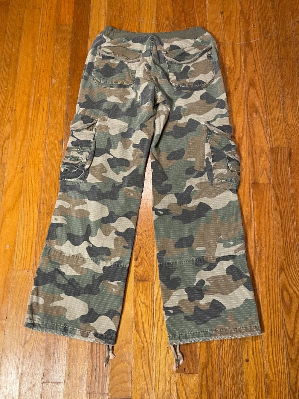 Vintage Y2K Camo Cargo Pants Size 9